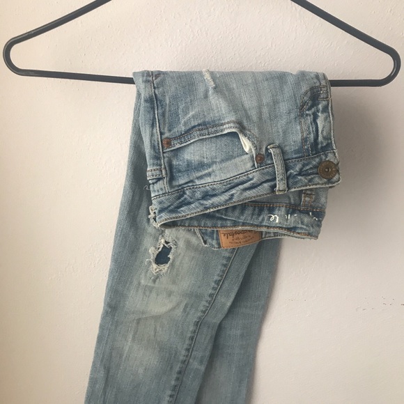 distressed jeans - Picture 3 of 4